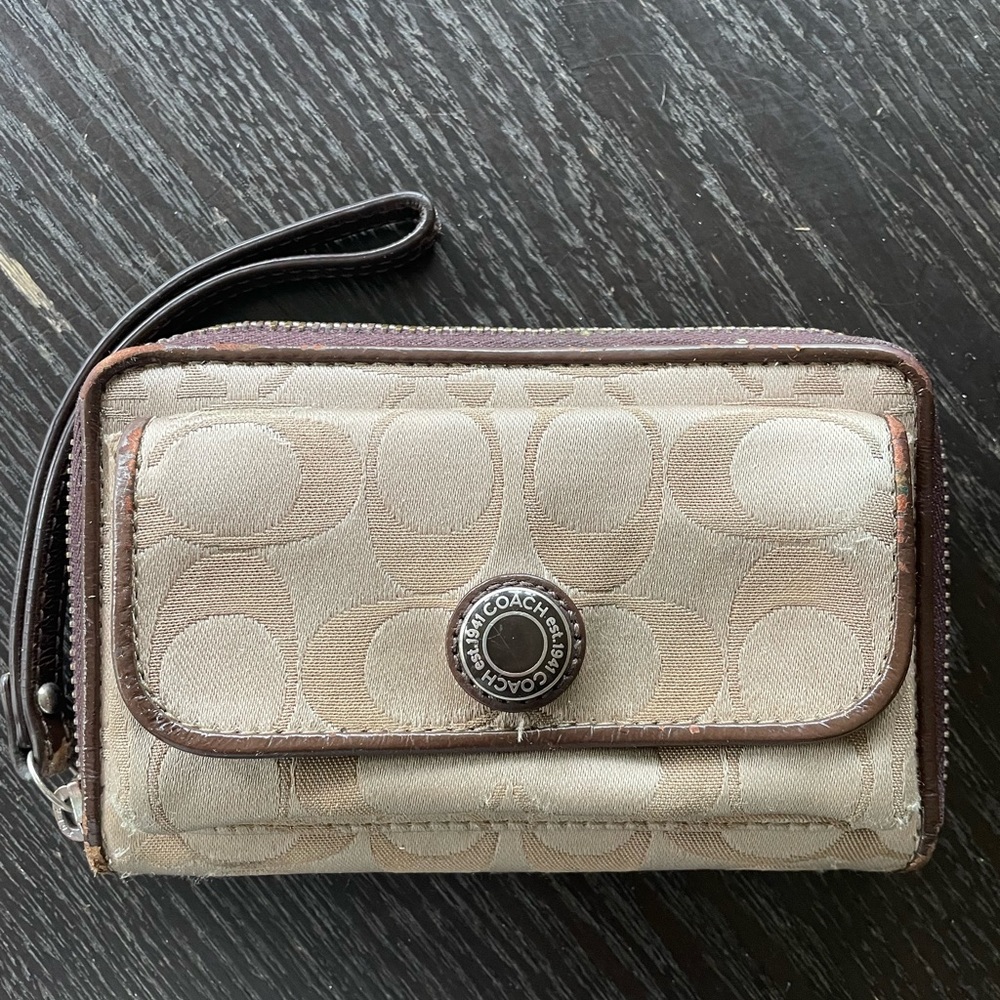 COACH wallet - Picture 3 of 4